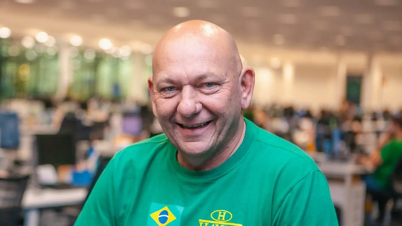 Google é obrigado a bloquear anúncios falsos sobre Luciano Hang e Havan